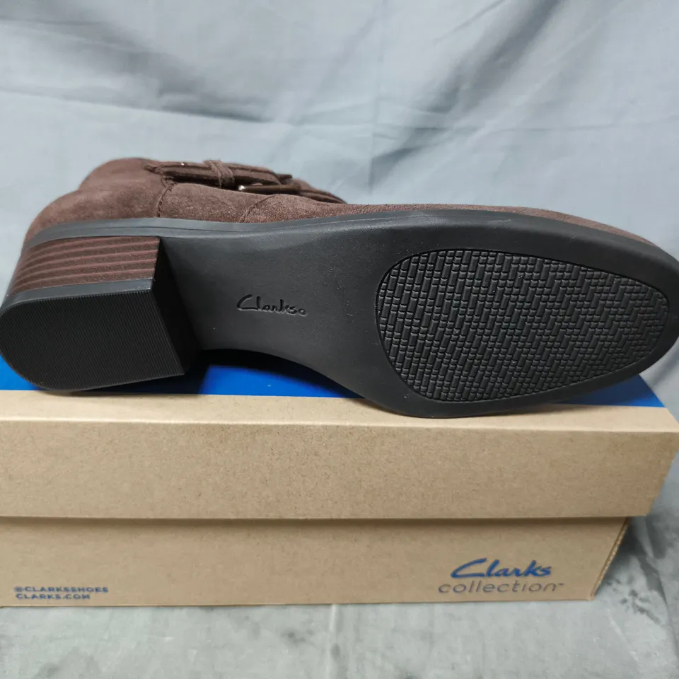 BOXED PAIR OF DANYELLE WISH BROWN SUEDE ANKLE BOOTS – SIZE 6