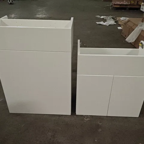 BATHROOM SET IN GLOSS WHITE TO INCLUDE 2-DRAWER BASIN UNIT, WALL UNIT, TOILET, BASIN AND MORE