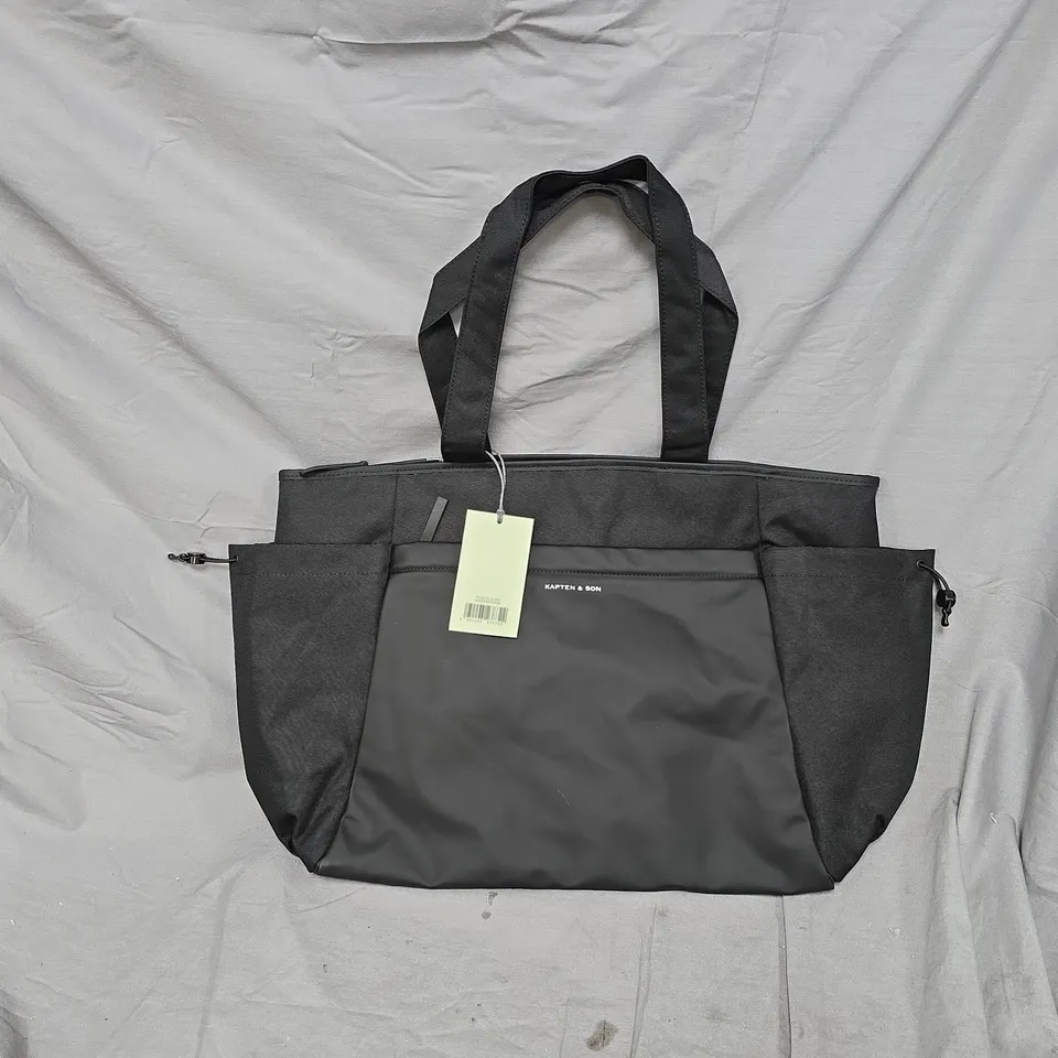 KAPTEN & SON HELLVI ALL BLACK BAG