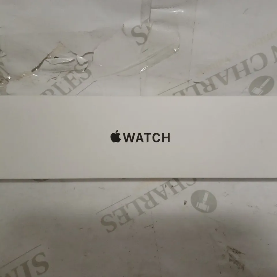 APPLE WATCH SE GPS ALUMINIUM CASE W/SPORT BAND 