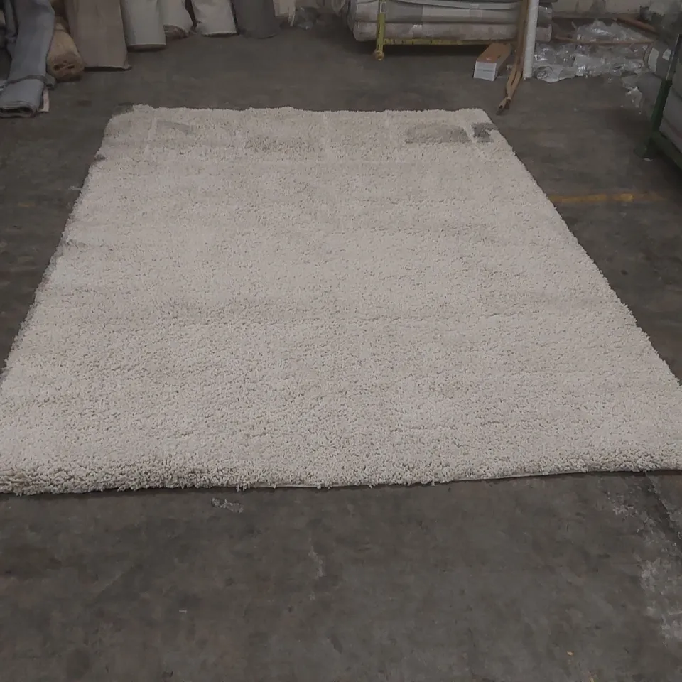 QUALITY DESIGNER RUG - APPROXIMATELY 320 x 240cm