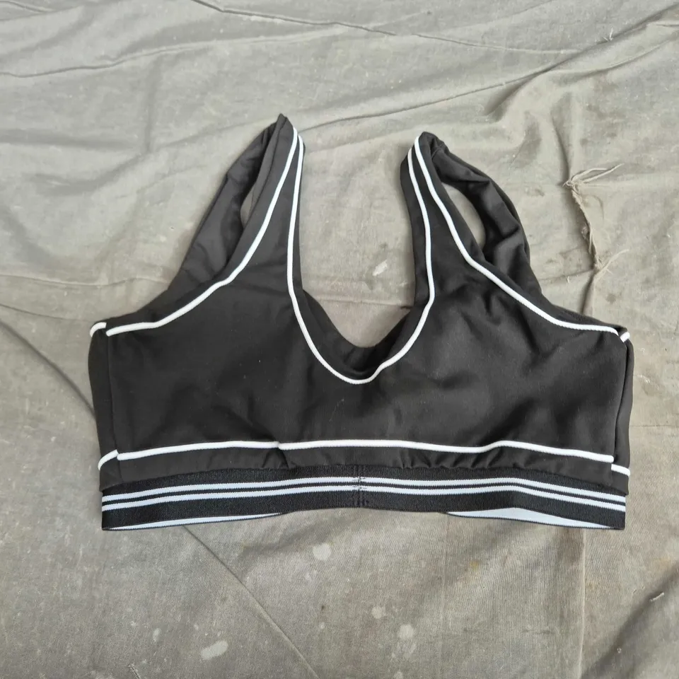 ALO YOGA SPORTS BRA – BLACK WITH WHITE PIPING & LOGO - SIZE S