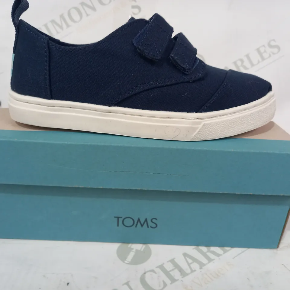 BOXED PAIR OF TOMS CORDONES CUPSOLE DOUBLE STRAP KIDS CANVAS SHOES IN NAVY UK SIZE 10