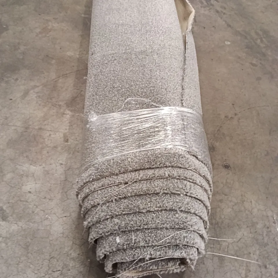 ROLL OF QUALITY TWIST HEATHERS LEAD APPROX SIZE: 2M X 4M