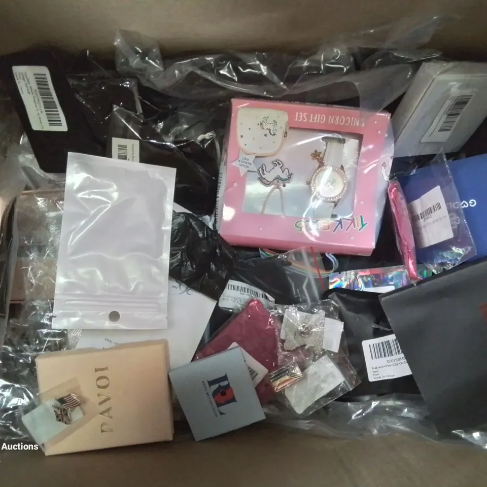 BOX CONTAINING LARGE AMOUNT OF FASHION ITEMS, CLOTHING, SILVER PLATE/STERLING SILVER DRESS UP/COSTUME JEWELLERY ETC.