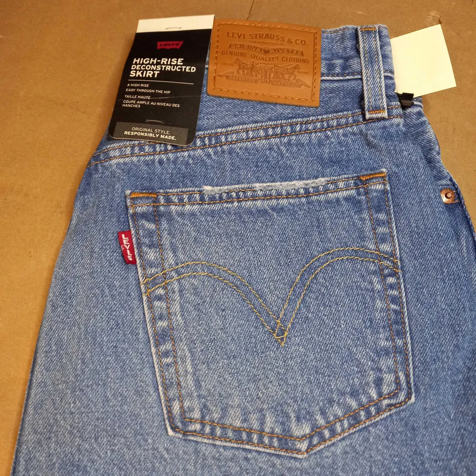 LEVIS HIGH RISE DECONSTRUCTED SKIRT SIZE 27