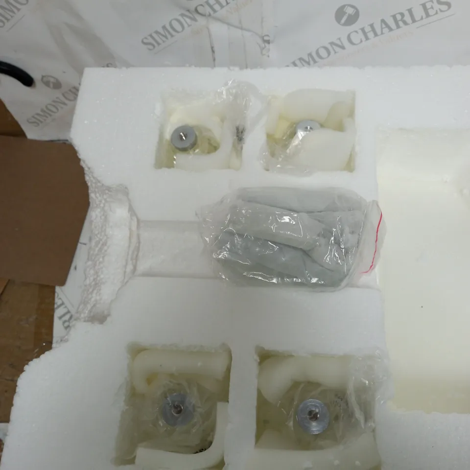 BOXED JM BY JULIEN MACDONALD CRYSTAL CANDELABRA 
