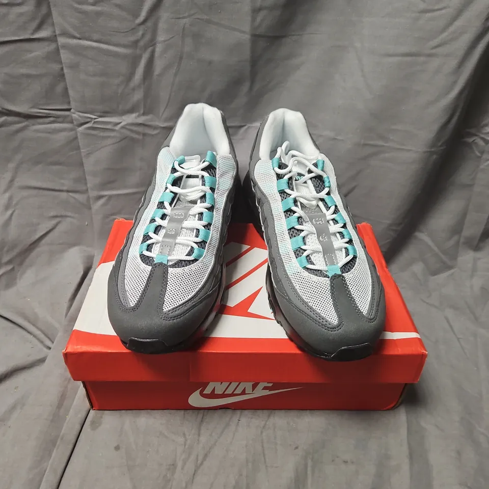NIKE AIR MAX 95 TT TRAINERS – UK 9 (US 10, EUR 43) GREY/TEAL – BOXED