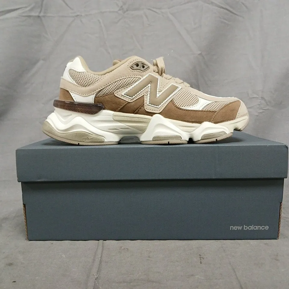BOXED PAIR OF NEW BALANCE 9060 TRAINERS IN BEIGE/TAN SIZE UK 5.5