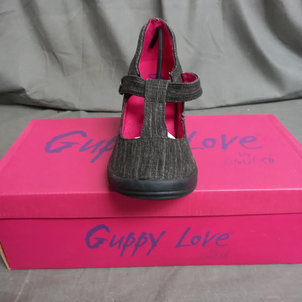 BOX OF APPROXIMATELY 6 PAIRS OF GUPPY LOVE OPEN TOP VELCRO WEDGE SHOE SIZE 6.5