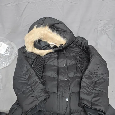 EVERYDAY WAIST DETAIL HOODED PADDED COAT BLACK SIZE 12