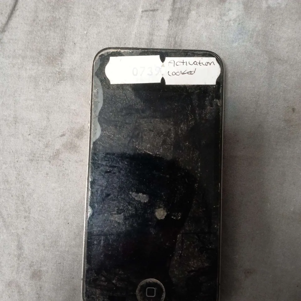 APPLE IPHONE 4 SMARTPHONE 