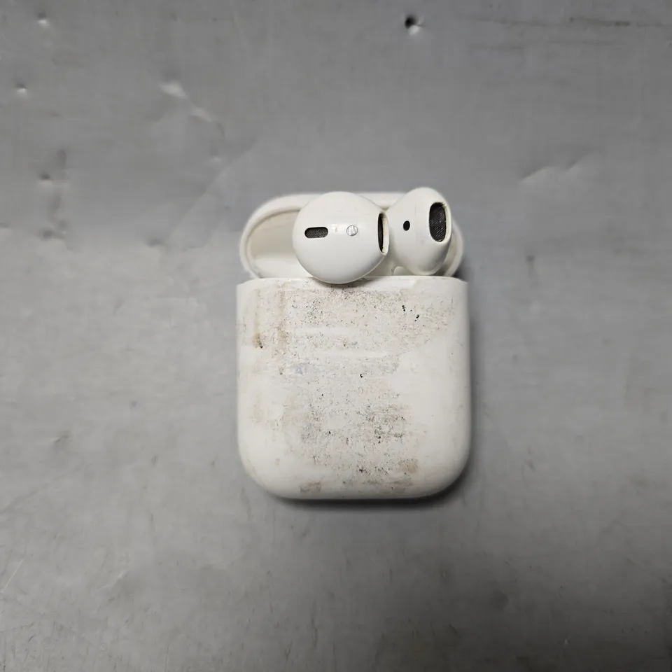 APPLE AIRPOD WITH CHARGING CASE - A1602