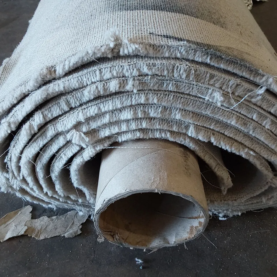 ROLL OF QUALITY VELVET HEMWOOD CARPET APPROXIMATELY 5M × 5.4M