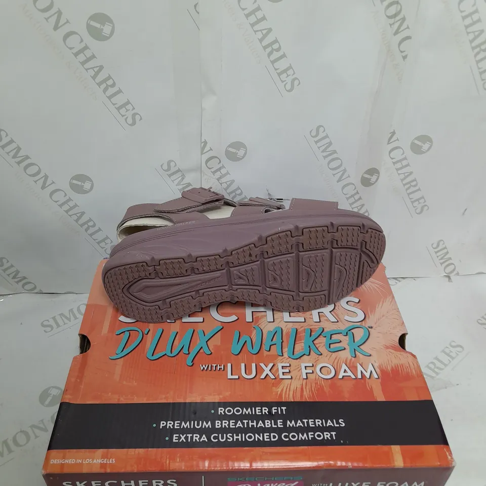 SKECHERS D'LUX WALKER RETRO COSMOS SANDAL SIZE 5