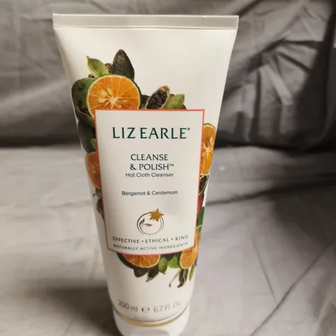 LIZ EARLE CLEANSE & POLISH HOT CLOTH CLEANSER – BERGAMOT & CARDAMOM, 200 ML TUBE