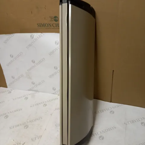 4 LINE RETRACTING CLOTHELINE