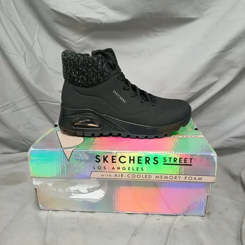 SKECHERS STREET LOS ANGELES BOOTS – BLACK, MEMORY FOAM - SIZE 4