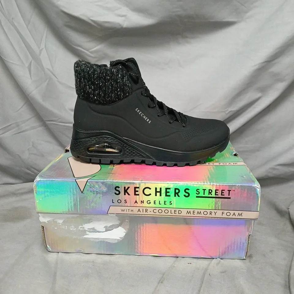 SKECHERS STREET LOS ANGELES BOOTS – BLACK, MEMORY FOAM - SIZE 4