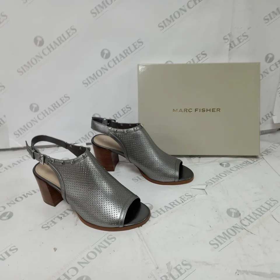 PAIR OF MARC FISHER METALLIC SANDALS UK SIZE 7