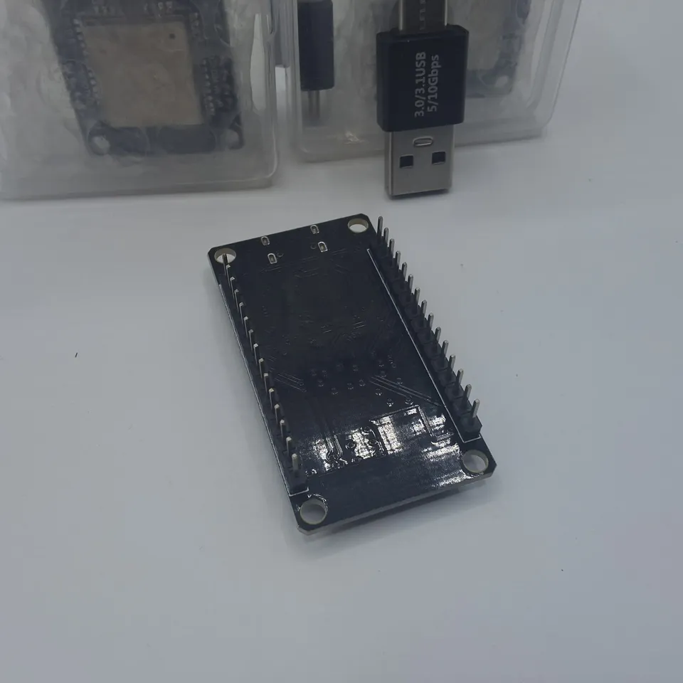 LOT OF 3 ESP-32 WIFI + BLUETOOTH CONTROLLERS