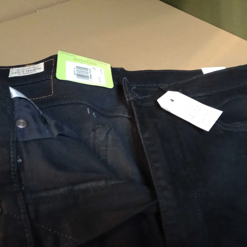 LEVI STRAUS BLACK SKINNY JEANS - SIZE W34/L30