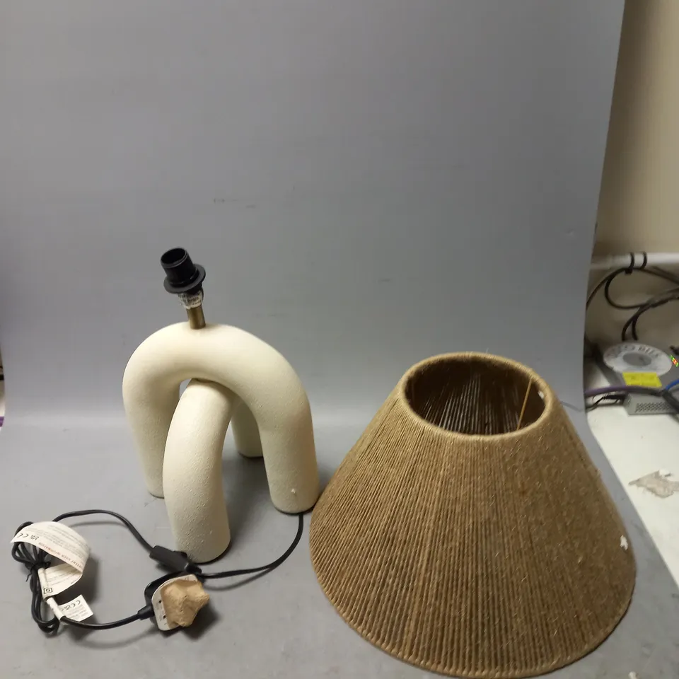 BOXED AILA CERAMIC TABLE LAMP RRP £55