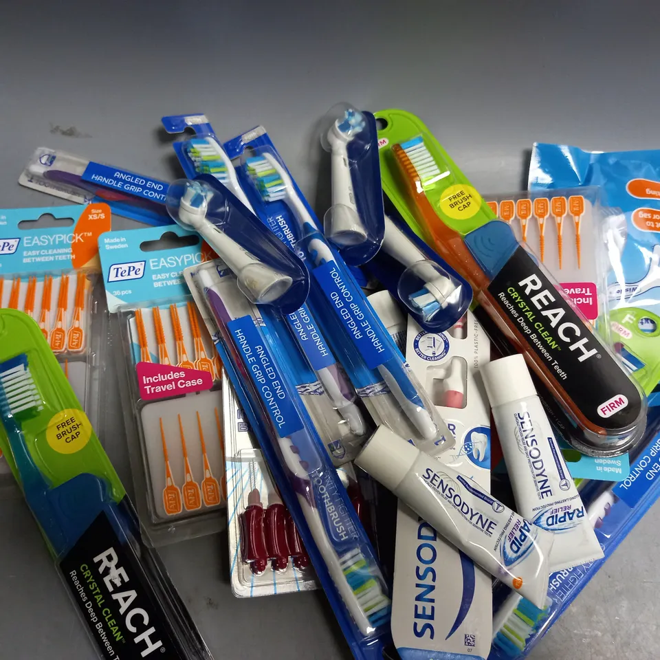 APPROXIMATELY 20 ASSORTED DENTAL PRODUCTS TO INCLUDE TOOTHBRUSHES, FLOSSERS, TEPE EASYPICK
