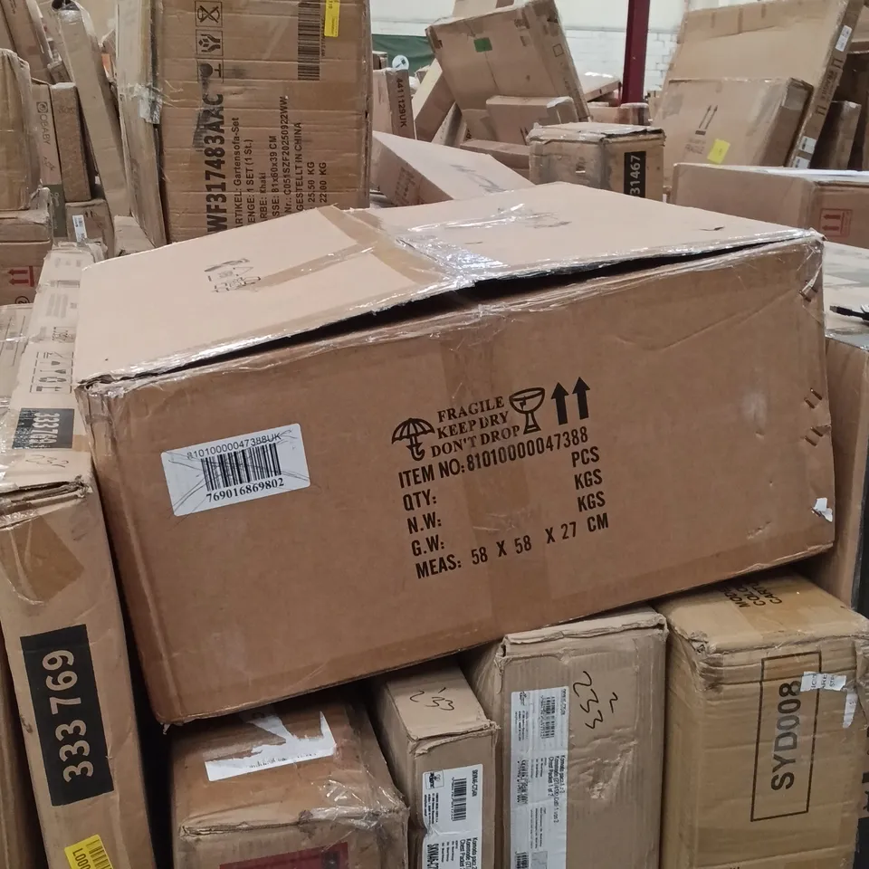 BOXED 6 LIGHT GLAM CRYSTAL CEILING LIGHT - GOLD (1 BOX)