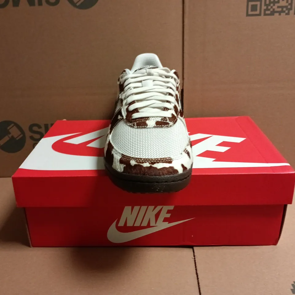 BOXED PAIR OF NIKE FIELD GENERAL TRAINERS IN PHANTOM/ANIMAL PRINT SIZE UK 9