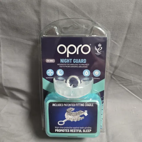 OPRO NIGHT GUARD - DENTAL MOUTH GUARD FOR TEETH GRINDING 