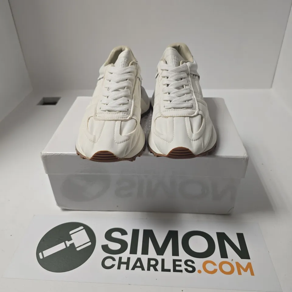 BOXED PAIR OF MAISON MARGIELA 50-50 SNEAKERS IN WHITE - SIZE 39
