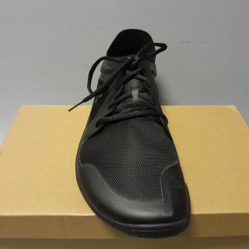 BOXED PAIR OF VIVOBAREFOOT PRIMUS LITE III SHOES IN BLACK - EU 46