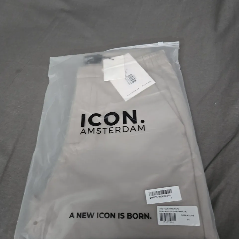 BAGGED ICON AMSTERDAM TECH TROUSERS SIZE W30