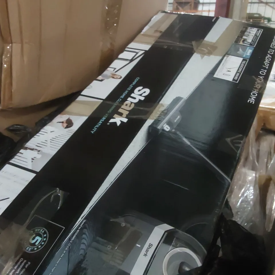 PALLET OF ASSORTED ITEMS INCLUDING: SHARK BAGLESS CYLINDER VACUUM, IROPRO ELECTRONIC KEYBOARD, DRESSING TABLE ECT