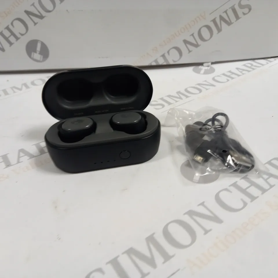 SKULLCANDY TRUE WIRELESS EARBUDS BOXED 