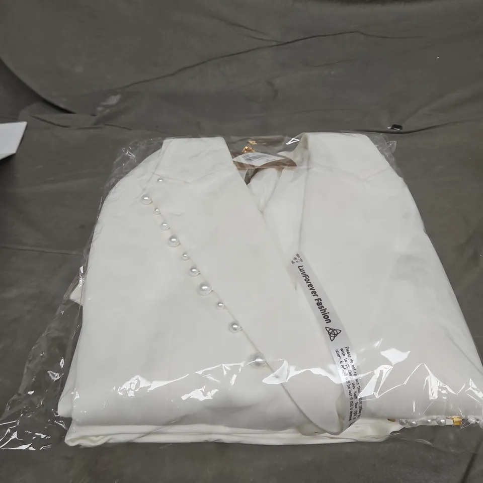 RISELIENNE WHITE 2-PIECE POWER SUIT – WOMEN - size 14