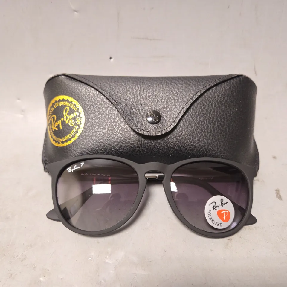 BOXED RAY BAN CLASSIC SUN GLASSES IN BLACK