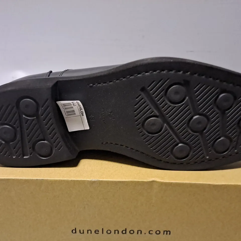 BOXED DUNE SMART BLACK SHOE - SIZE 43