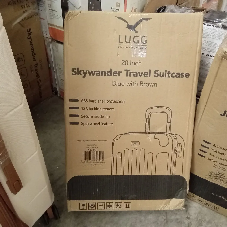 BOXED LUGG - 20INCH SKYWANDER TRAVEL SUITCASE BLUE & BROWN