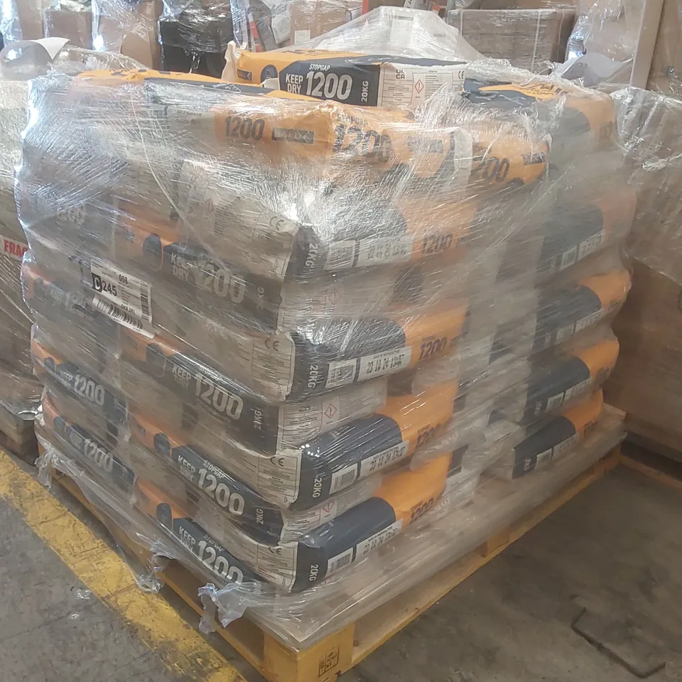 PALLET CONTAINING A VERY LARGE QUANTITY OF BALL STOPGAP 1200 HIGH PERFORMANCE SMOOTHING COMPOUND