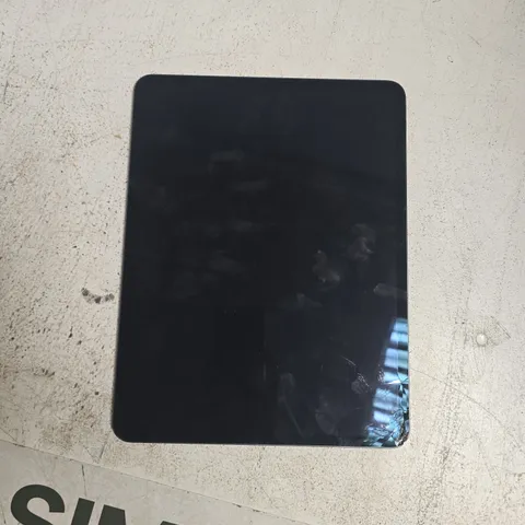 APPLE IPAD PRO 13" TABLET