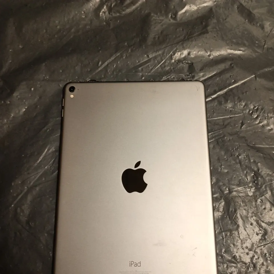 APPLE IPAD PRO (A1673)