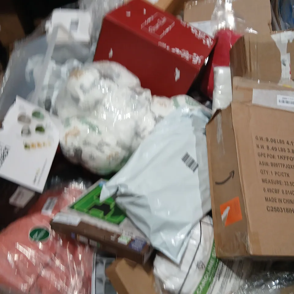 PALLET OF ASSORTED PRODUCTS TO INCLUDE;JOSEPH JOSEPH NEST 9 PLUS FOOD PREPARATION SET, TEDDY COLLECTION FITTED BED SHEET, SILENTNIGHT COMFORT CONTROL TEDDY FLEECE ELECTRIC BLANKET, MINECRAFT WALL MOUN