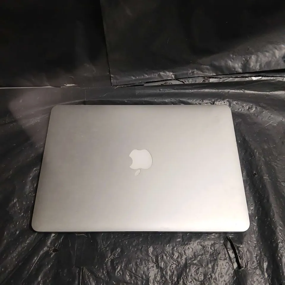 APPLE MACBOOK PRO 13-INCH RETINA (A1502 EMC 2875) SILVER LAPTOP