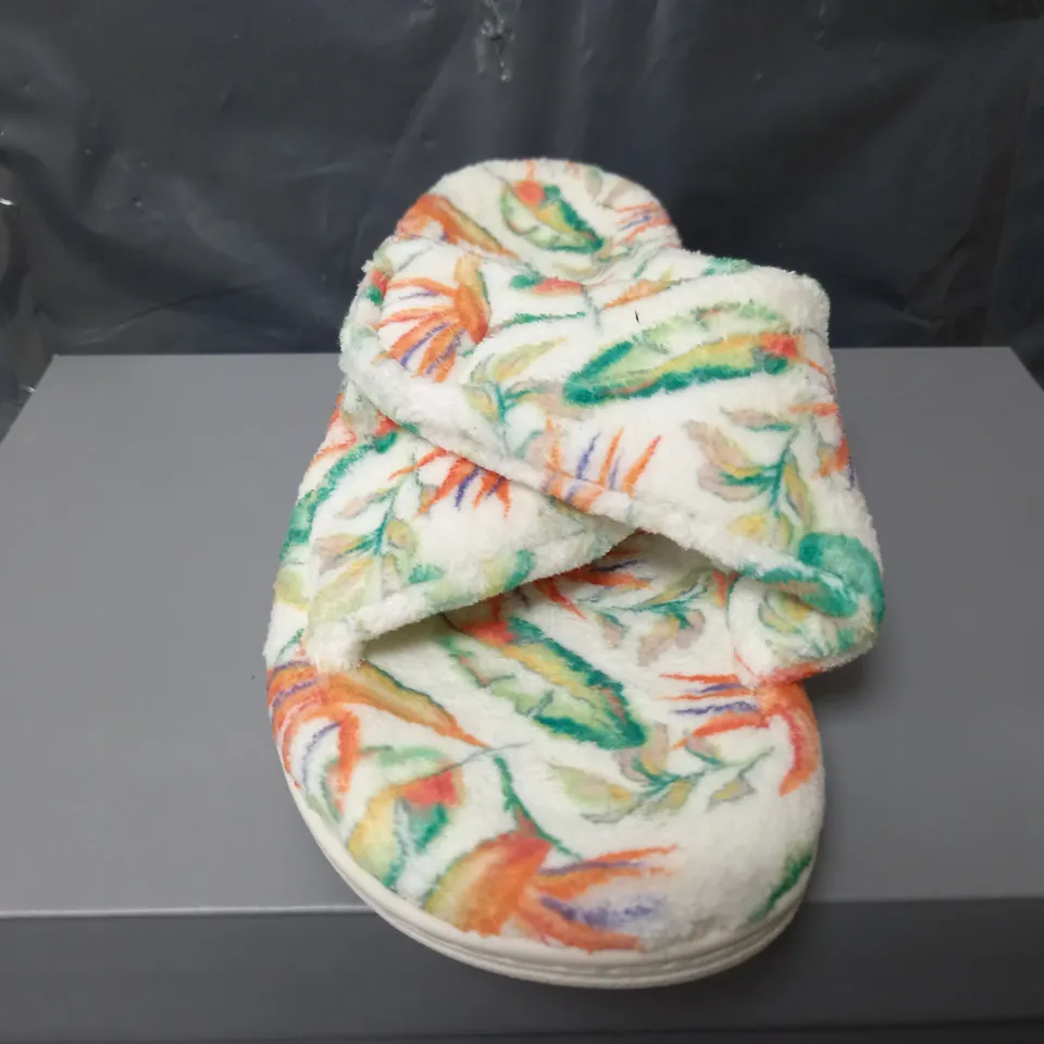 VIONIC INDULGE RELAX SLIPPERS IN FLORAL - UK 6