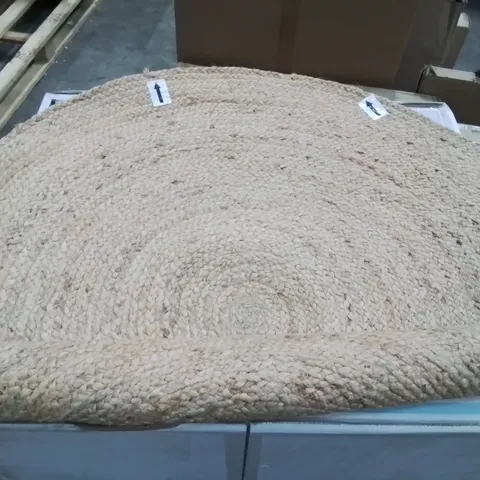 HAND WOVEN NATURAL CIRCULAR AREA RUG