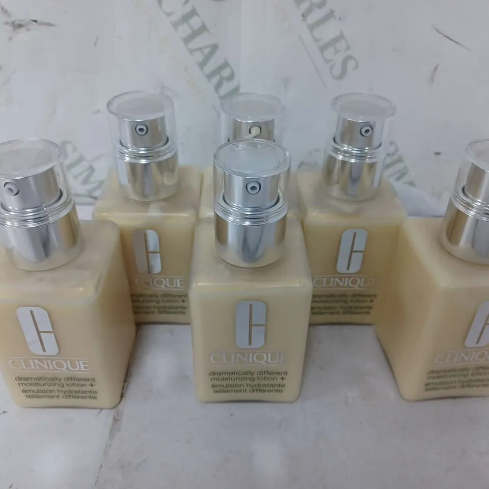 6 CLINIQUE DRAMATICALLY DIFFERENT MOISTURISNG LOTION+ (125ml)