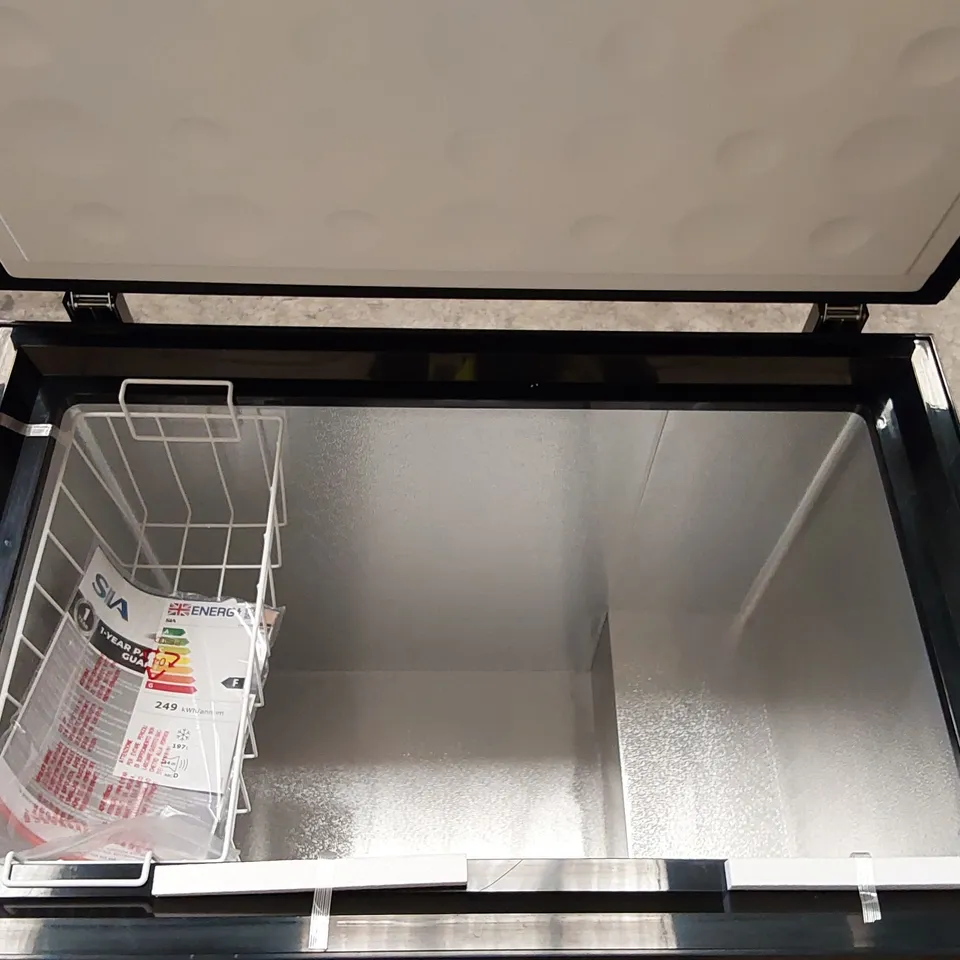 SIA CHF200B BLACK FREESTANDING 201L CHEST FREEZER