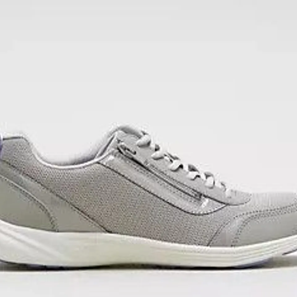 VIONIC AGILE CASSIS ZIP TRAINER SLATE SIZE 6